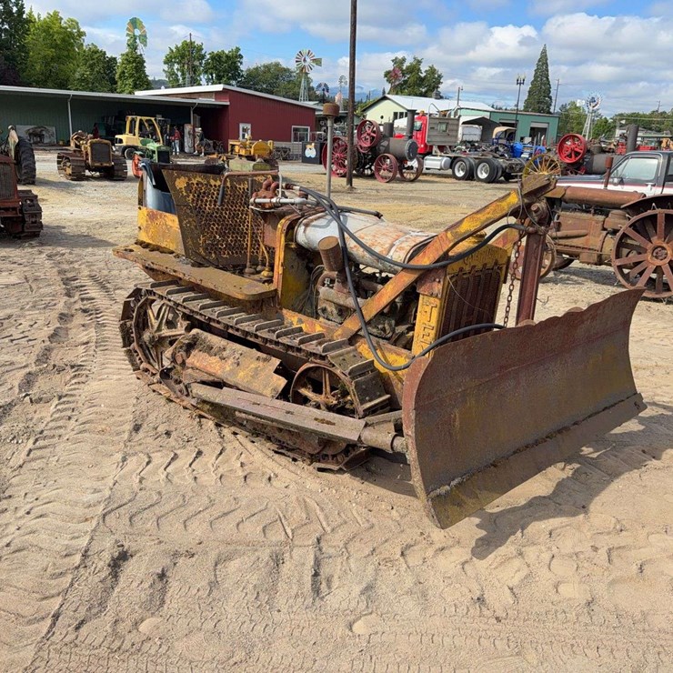 Caterpillar Ten