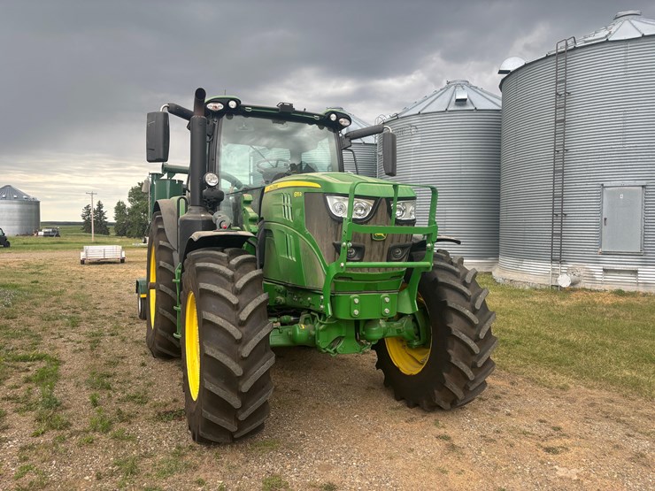 2020-john-deere-6155r-image-3