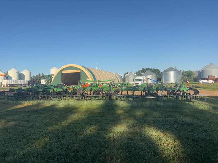 2010-john-deere-2410-image-8