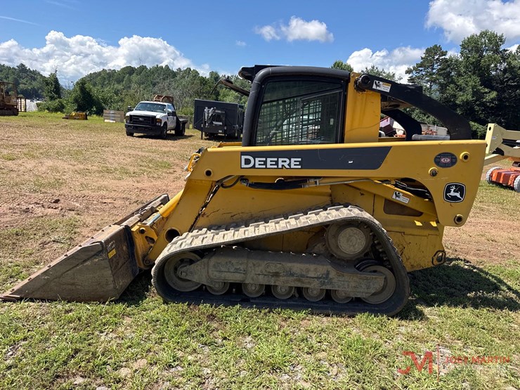 deere-ct332-image-5