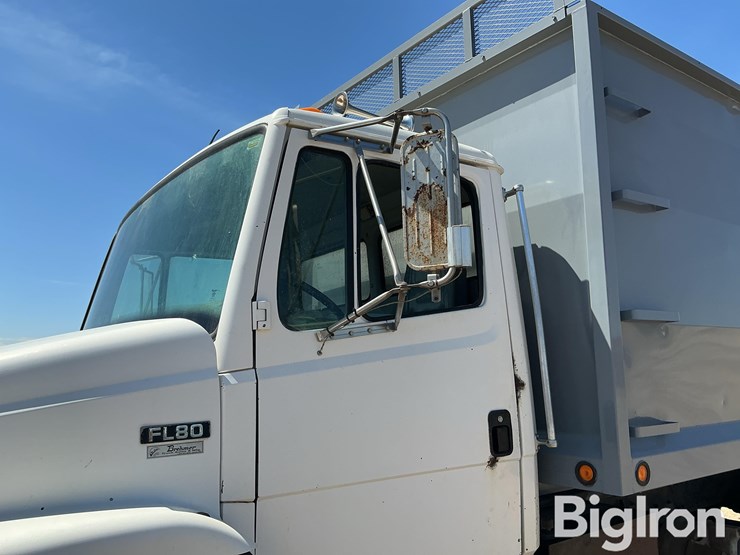 1995-freightliner-fl80-image-18