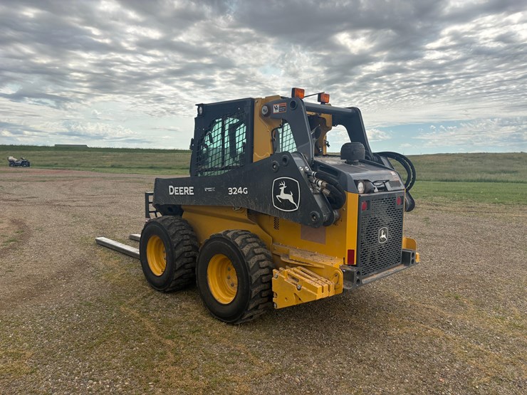 2020-deere-324g-image-6