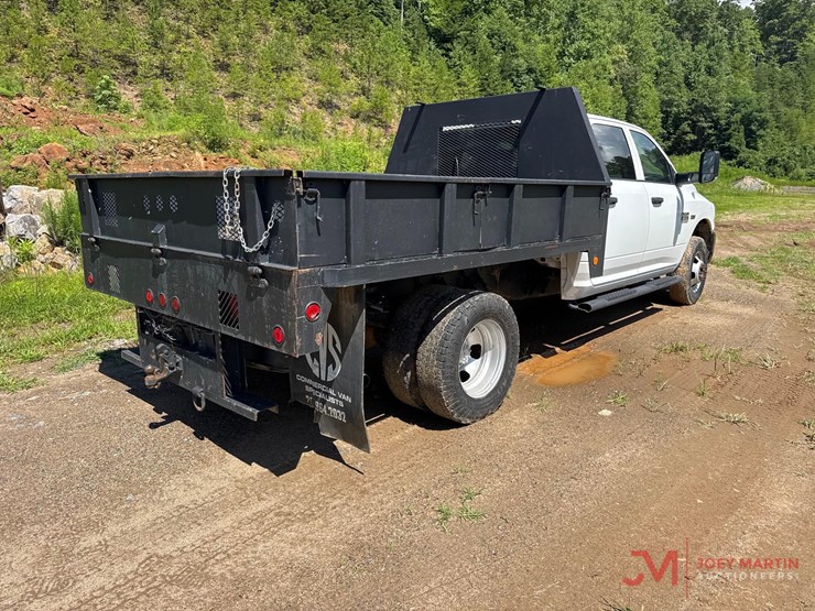 2012-dodge-3500hd-image-2