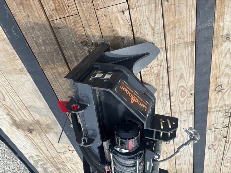 #2256-•-land-honor-hydraulic-logging-winch-attachment-image-2