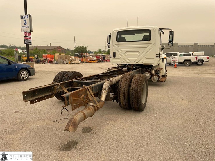 2017-international-durastar-4300-image-5