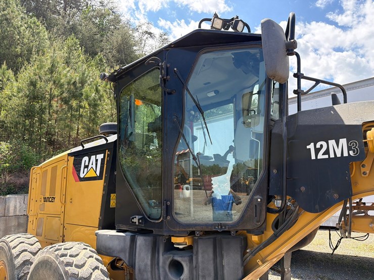 2018-caterpillar-12m3-image-39