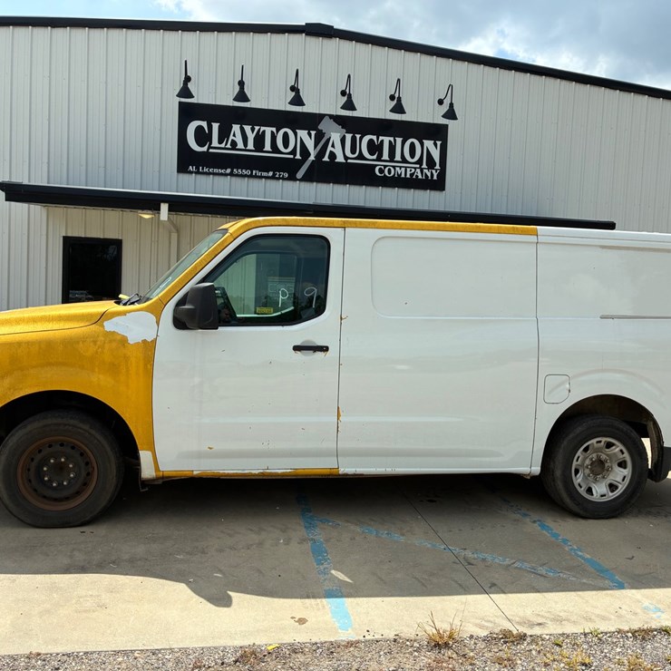 2019 NISSAN NV2500