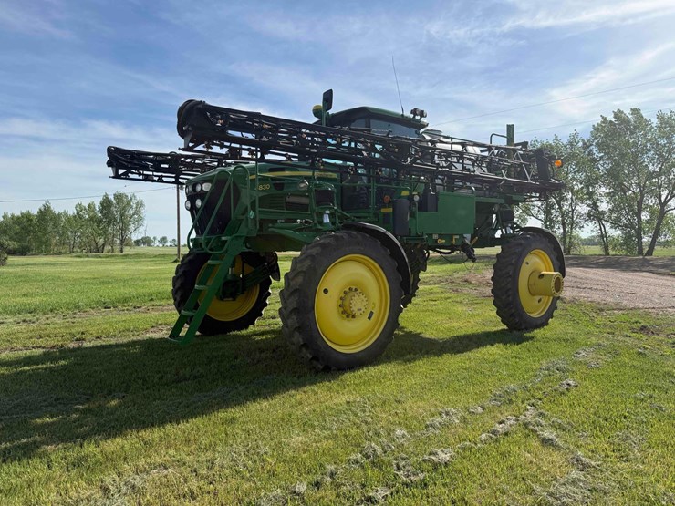 2011-john-deere-4830-image-6