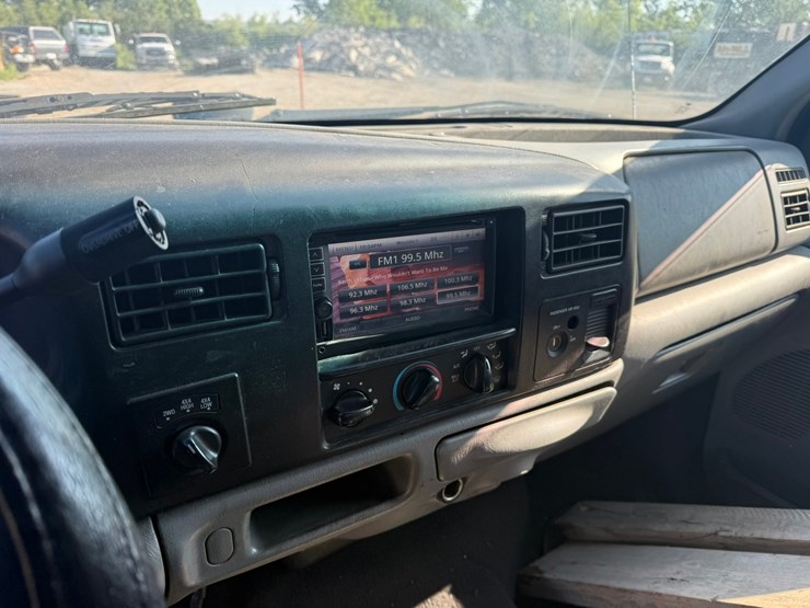 2002-ford-f250-image-25