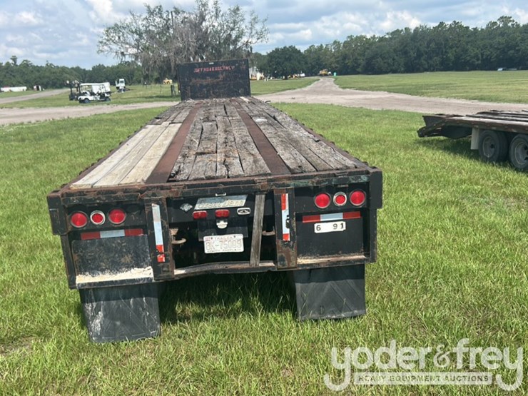 great-dane-trailer-image-11