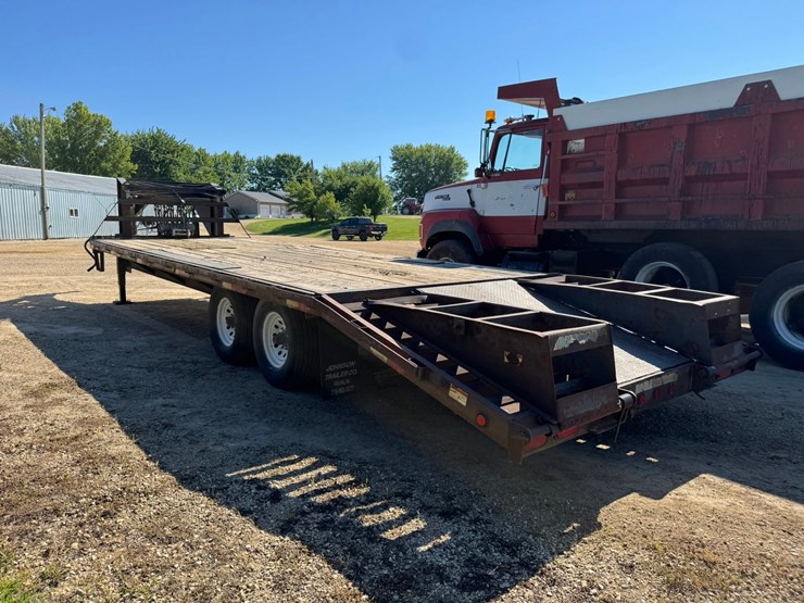 #1888-•-2004-friesen-welding-load-warrior-7-ton-gooseneck-trailer-image-3