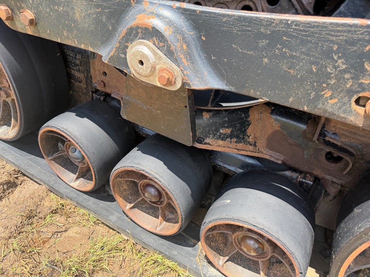 2014-case-ih-470-image-7