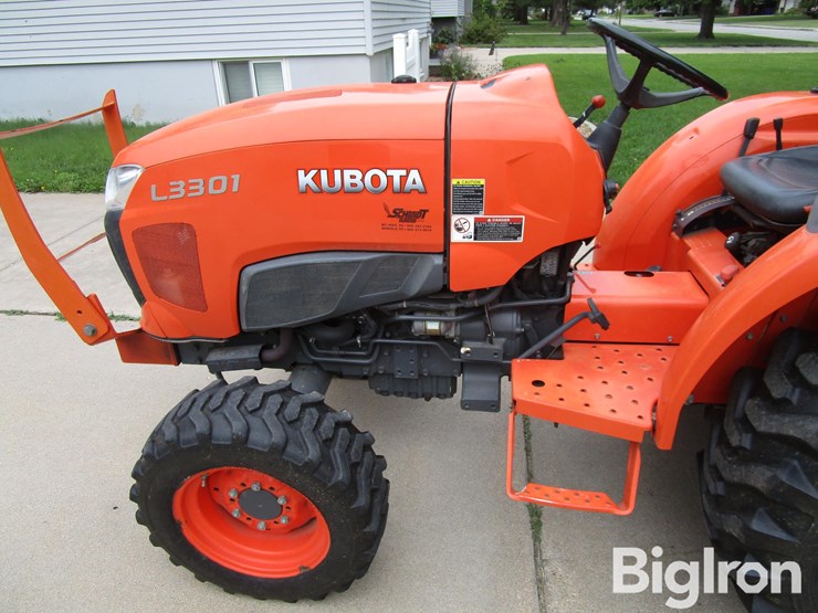2014-kubota-l3301d-image-10