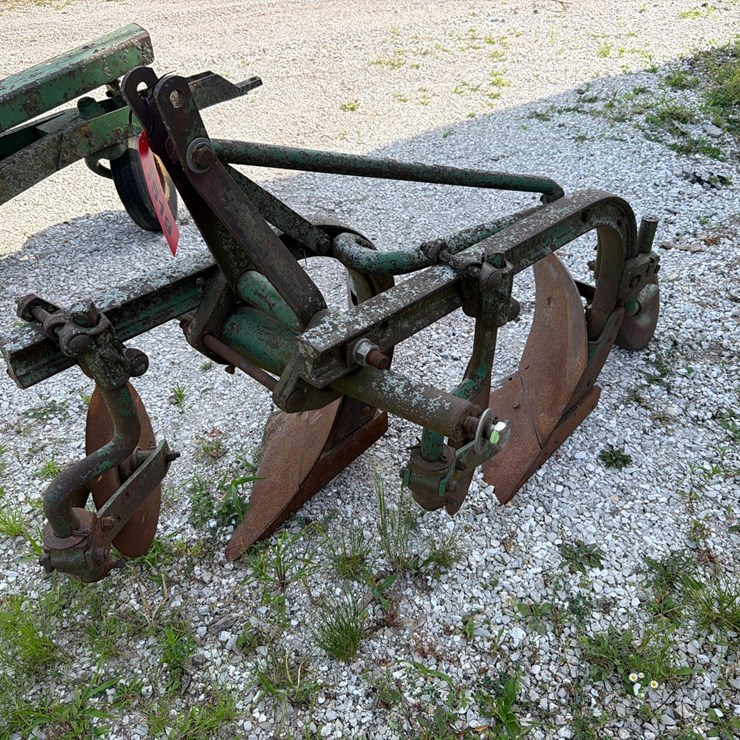 JOHN DEERE 2