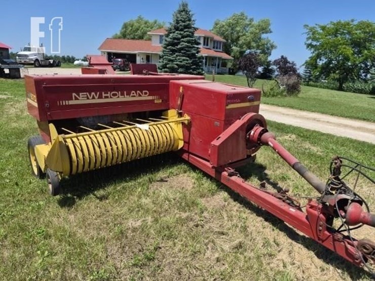 new-holland-570-image-4
