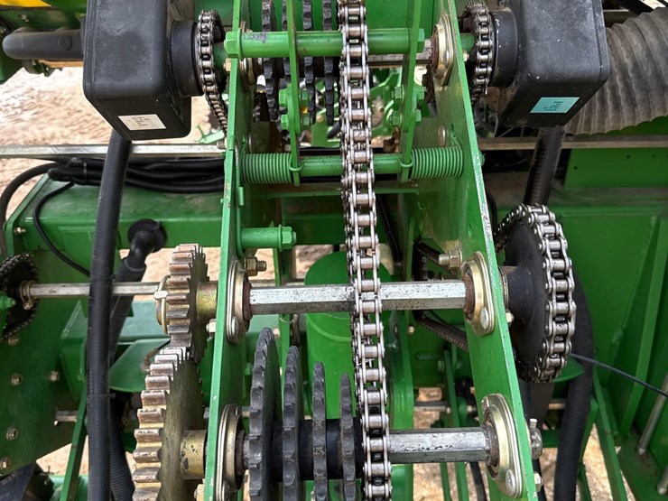 2006-john-deere-1770nt-image-71