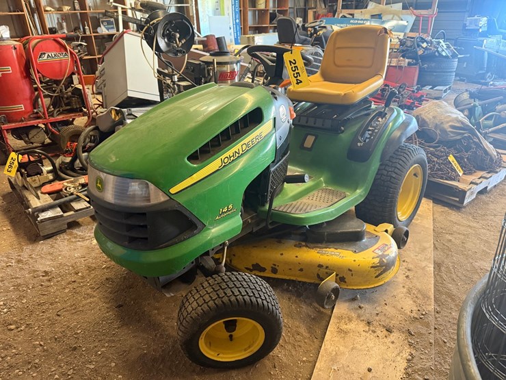 john-deere-145-image-1
