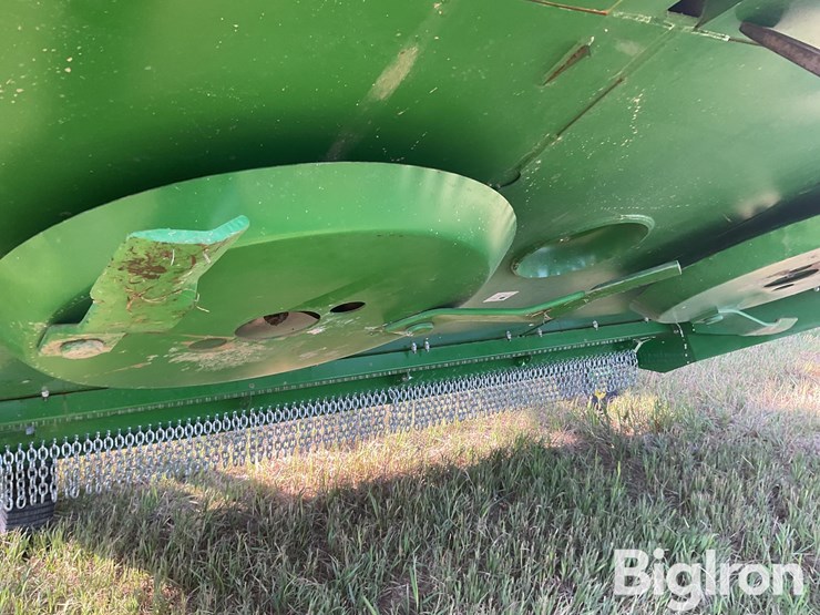 2025-john-deere-rc10m-image-16