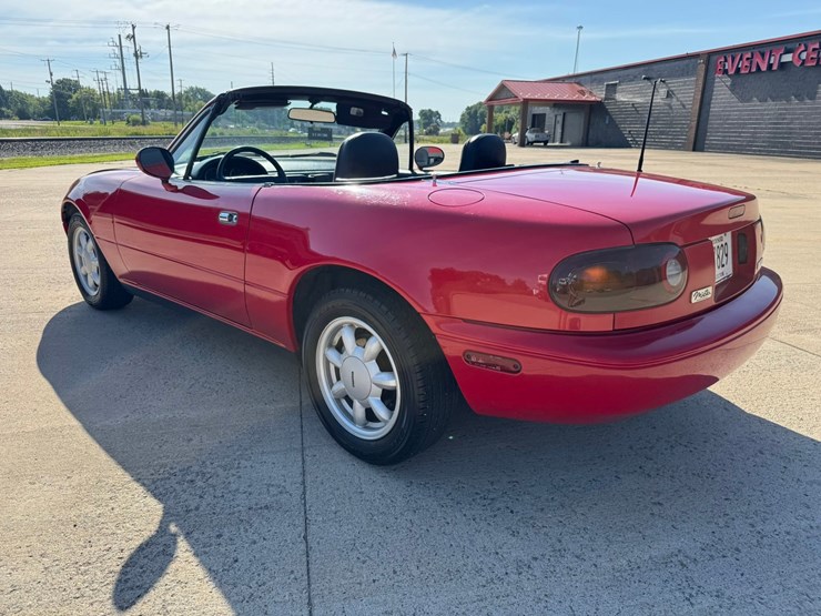 #1872-•-1990-mazda-miata-convertible-image-3