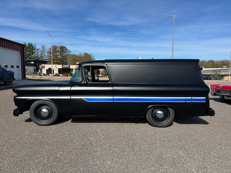 1961-chevrolet-350-image-2