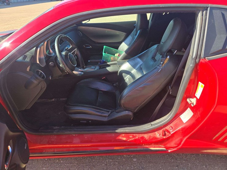 2011-chevrolet-camaro-coupe-image-11