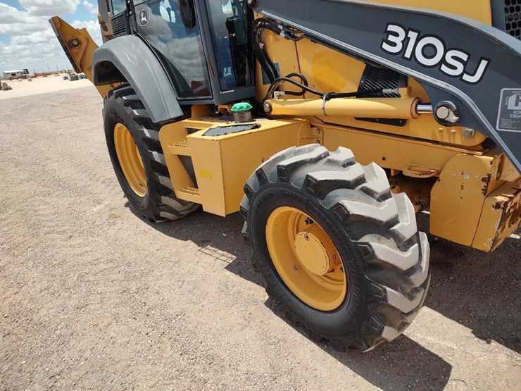 2011-deere-310sj-image-26