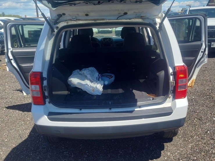 2012-jeep-patriot-image-18
