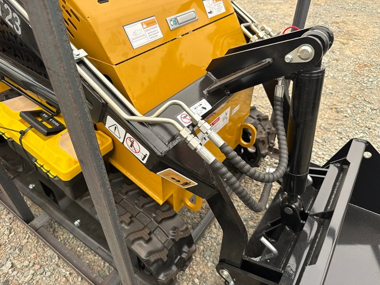 #5156-•-2026-agt-mx-crt23-mini-skid-steer-image-13