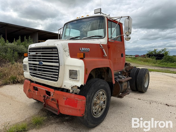 1991-ford-ln8000-image-1