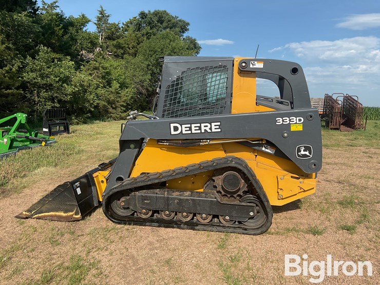 2012-deere-333d-image-8