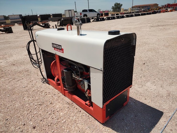 lincoln-shield-arc-sa-200-dc-welder-image-3