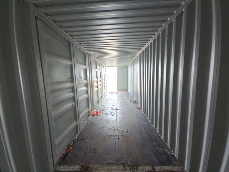 40'-shipping-container-image-12