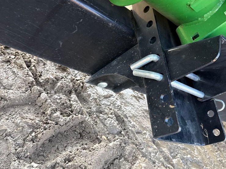 stud-king-38ft-tri-steer-header-cart-image-23