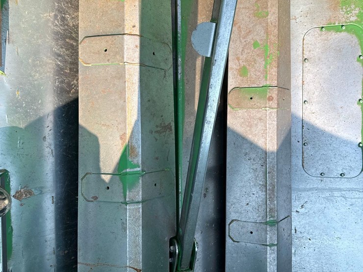 2011-john-deere-9770-sts-image-56