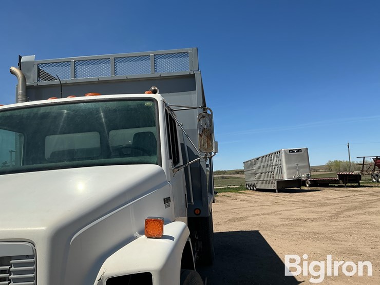 1995-freightliner-fl80-image-10