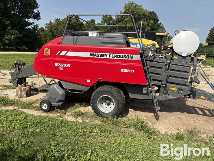 2014-massey-ferguson-2250-image-8