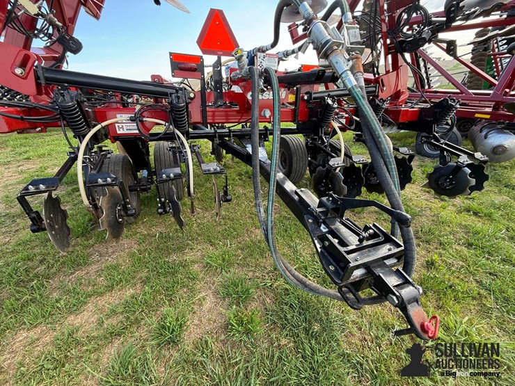 2022-case-ih-2022-image-17