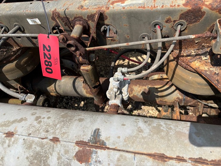 #2280-•-set-of-tandem-axles-image-10