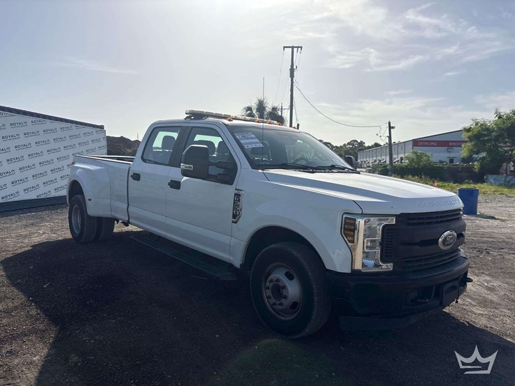 2019-ford-f350-image-2