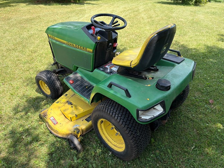 1985-john-deere-425-image-2
