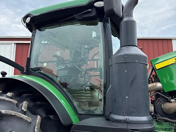 2014-john-deere-8320r-image-62