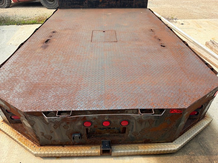#1537-•-cadet-flatbed-truck-body-image-7