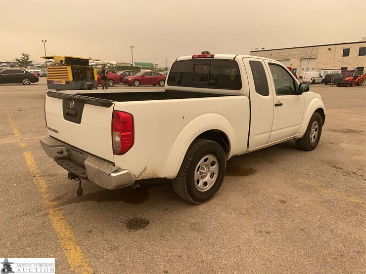 2014-nissan-frontier-image-5
