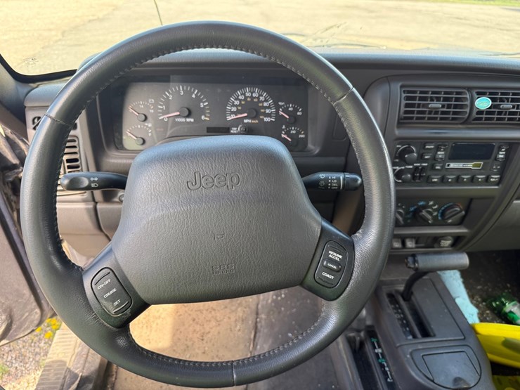 2001-jeep-cherokee-image-35