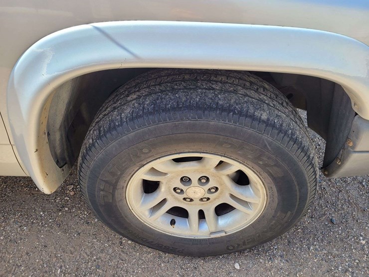 2004-dodge-dakota-image-3