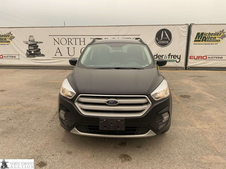 2018-ford-escape-se-image-2