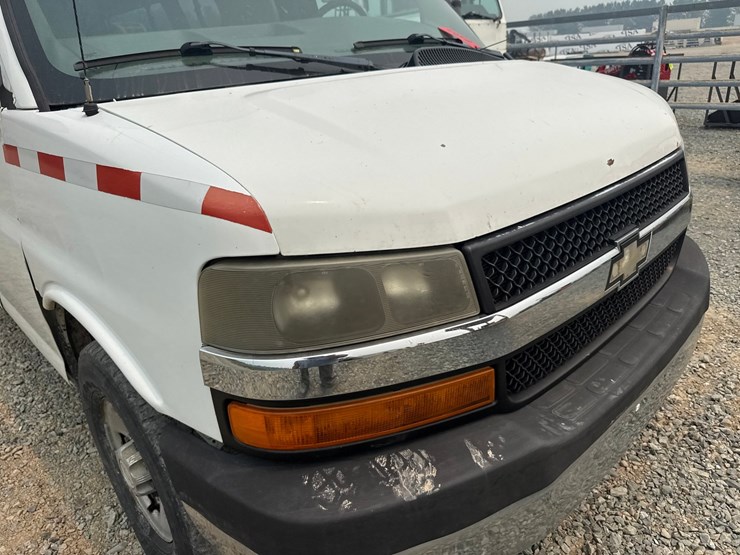 2007-chevrolet-3500-image-11