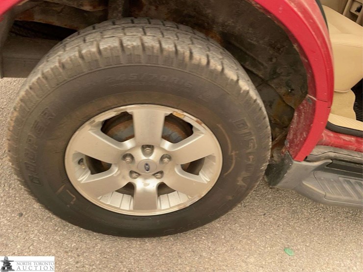 2011-ford-escape-image-19