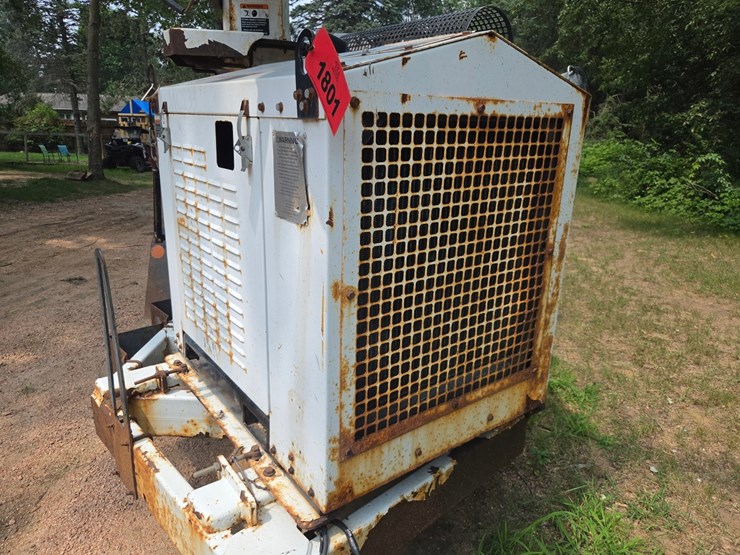 #1801-•-2016-altec-towable-wood-chipper-image-30