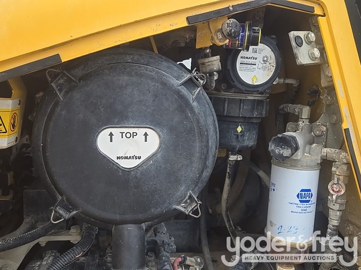 2020-komatsu-d61px-24-image-45